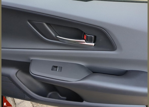 Vehicle image 16 Vehicle image 16