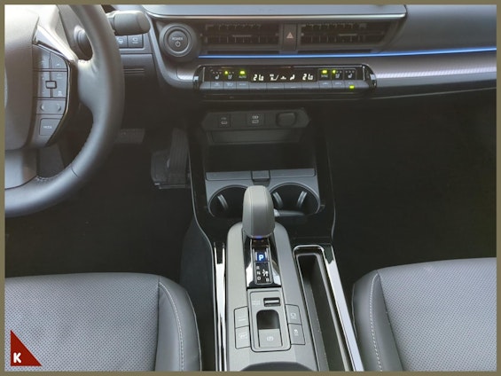 Vehicle image 14 Vehicle image 14