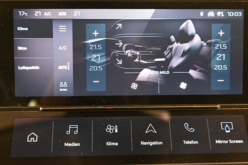 Vehicle image PEUGEOT 408