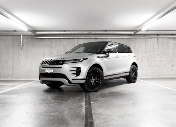 First vehicle image