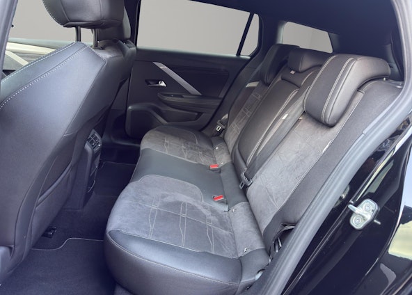 Vehicle image 7 Vehicle image 7