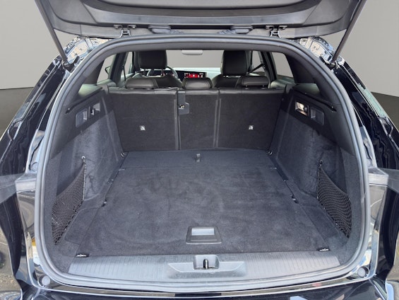 Vehicle image 8 Vehicle image 8