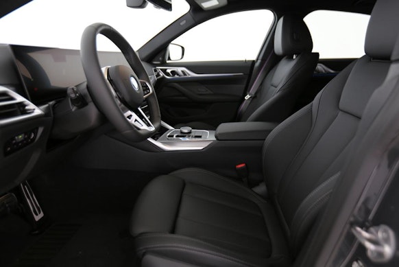 BMW i4 xDrive40 1