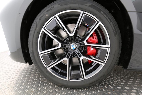 BMW i4 xDrive40 2