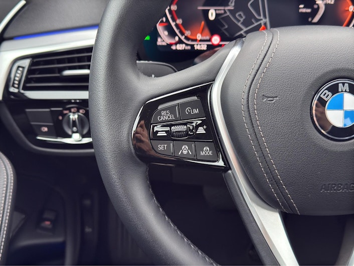 Vehicle image BMW 5 SERIES