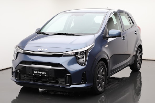 First vehicle image