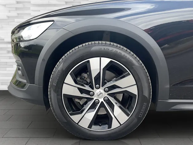 Volvo V60 Cross Country 2.0 B4 AWD