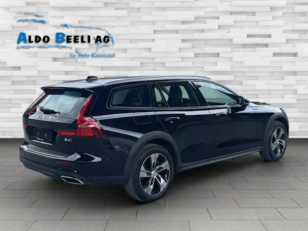 Volvo V60 Cross Country 2.0 B4 AWD