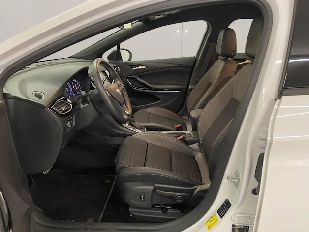 Opel Astra 1.4 T Elegance S/S