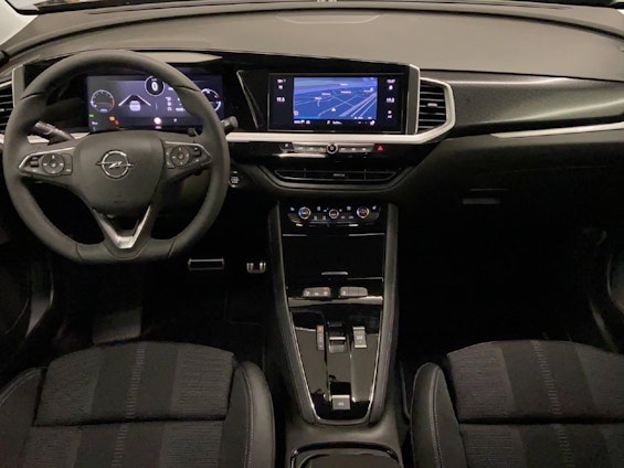 Vehicle image 5 Vehicle image 5