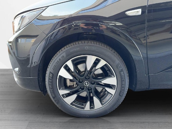 Vehicle image 24 Vehicle image 24