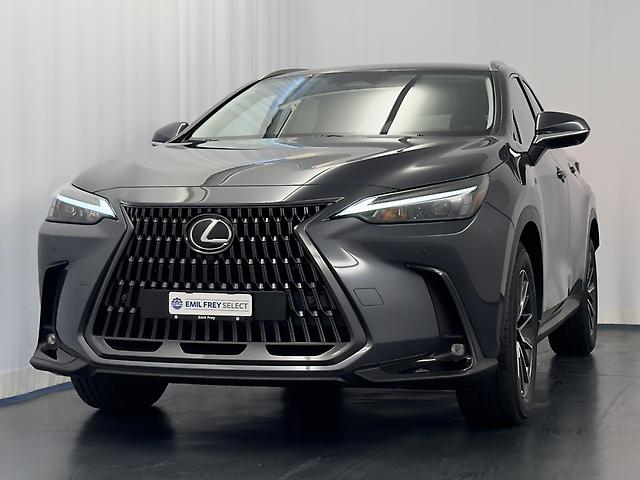 LEXUS NX 450h+ Comfort: Jetzt Probefahrt buchen!