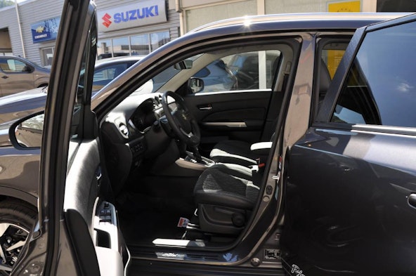 Vehicle image 7