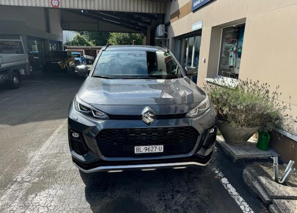 Vehicle image 6 Vehicle image 6