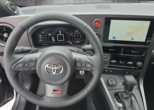 Vehicle image 18 Vehicle image 18