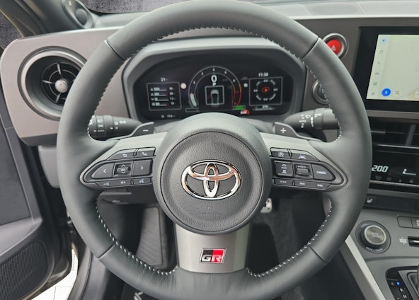 Vehicle image 4 Vehicle image 4