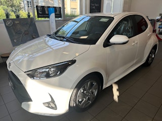 Vehicle image TOYOTA YARIS