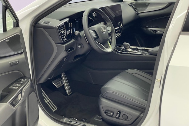 Vehicle image 27 Vehicle image 27