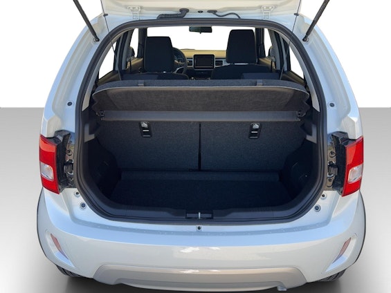 Vehicle image 14 Vehicle image 14