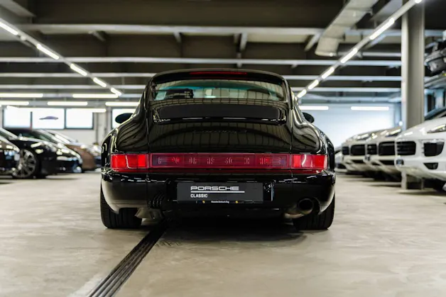 Porsche 911 Carrera 2 Coupé