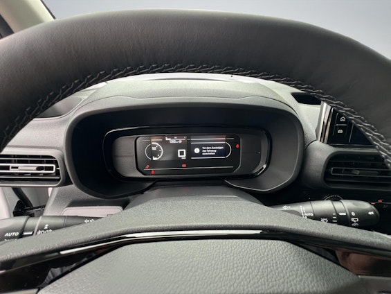 Vehicle image 10 Vehicle image 10