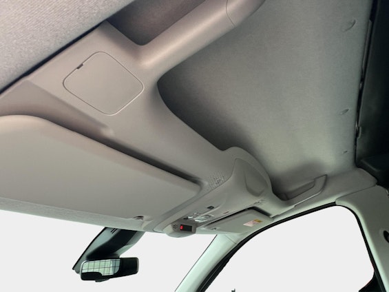 Vehicle image 19 Vehicle image 19