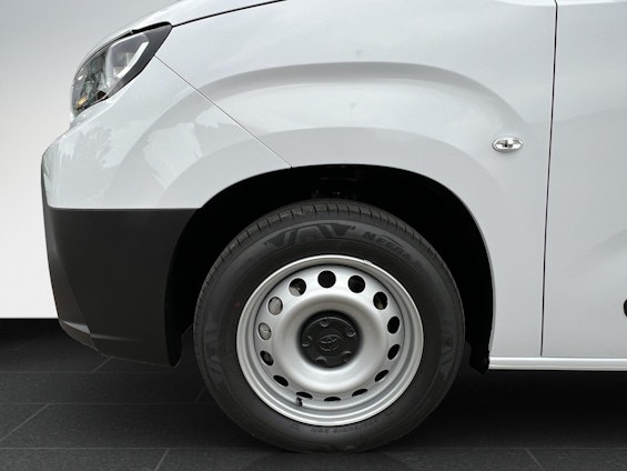 Vehicle image 18 Vehicle image 18