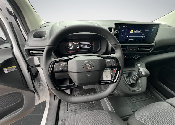 Vehicle image 9 Vehicle image 9