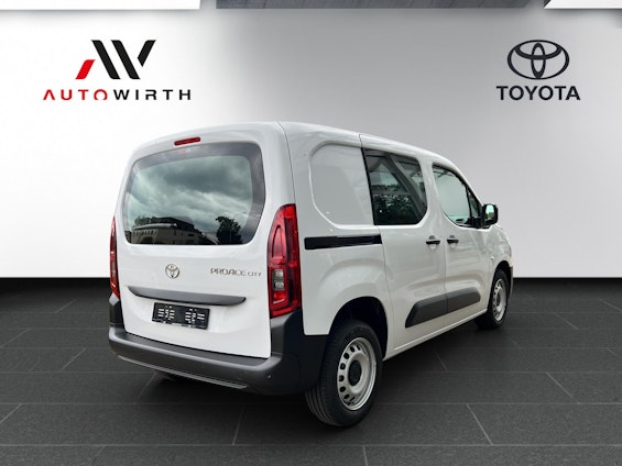 Vehicle image 4 Vehicle image 4