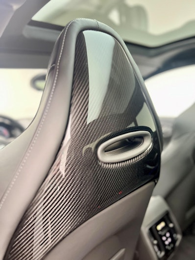 Vehicle image ASTON MARTIN DBX