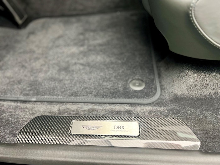 Vehicle image ASTON MARTIN DBX