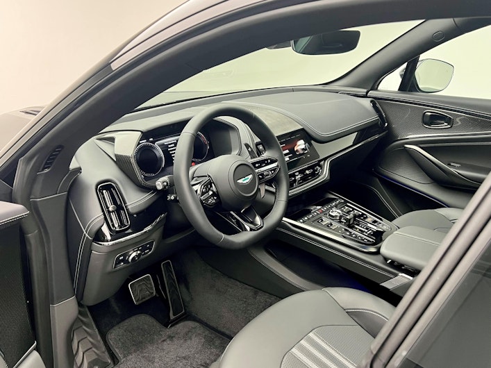 Vehicle image ASTON MARTIN DBX