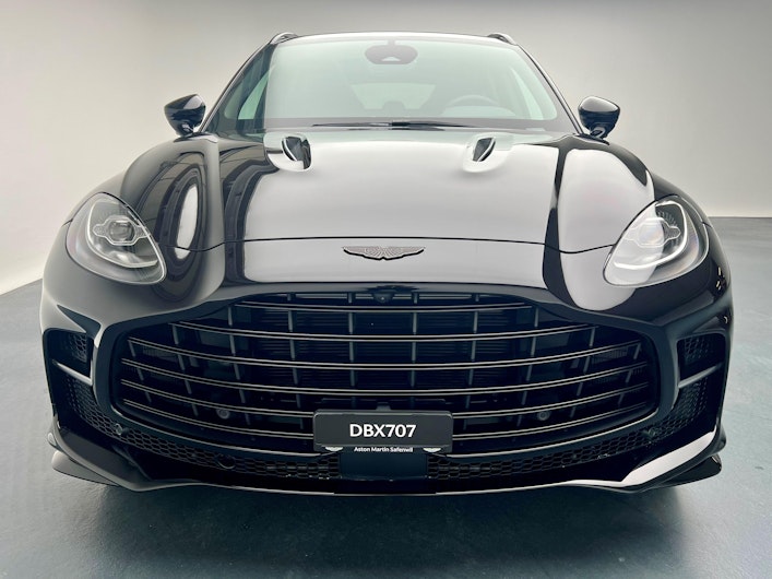 Vehicle image ASTON MARTIN DBX