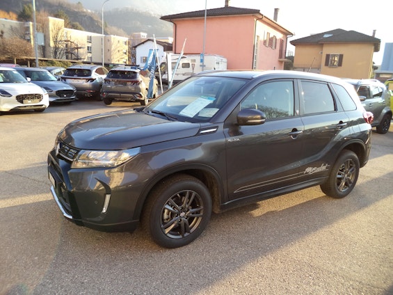 First vehicle image