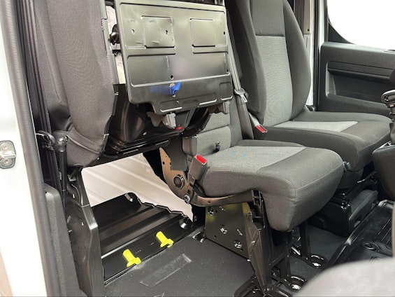 Vehicle image 18 Vehicle image 18