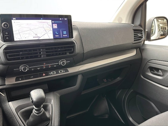 Vehicle image 12 Vehicle image 12