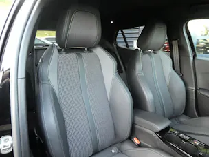 Peugeot 2008 1.2 PureTech 130 GT EAT8