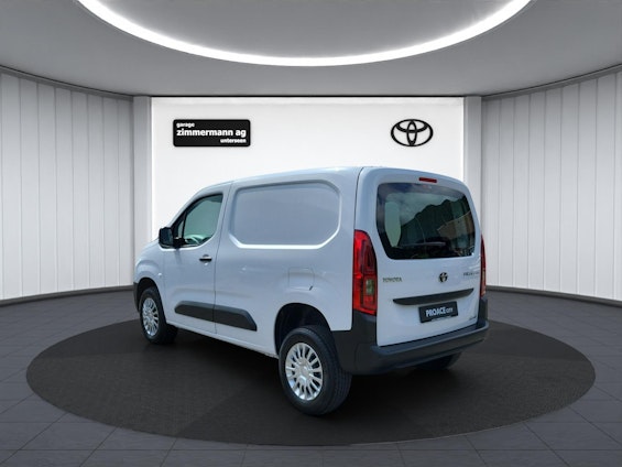 Vehicle image 8 Vehicle image 8