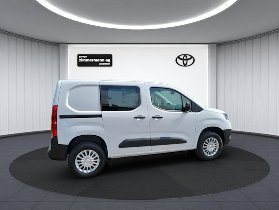 Vehicle image 5 Vehicle image 5