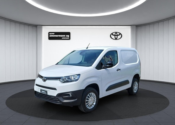 First vehicle image First vehicle image