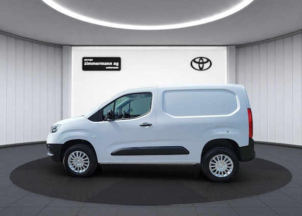 Vehicle image 10 Vehicle image 10