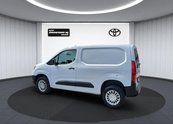 Vehicle image 9 Vehicle image 9