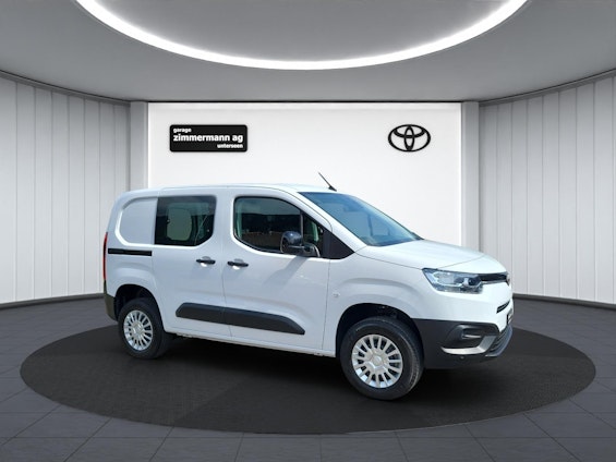 Vehicle image 3 Vehicle image 3