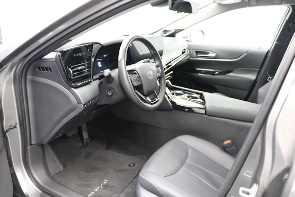TOYOTA Mirai Fuel Cell Platinum 1
