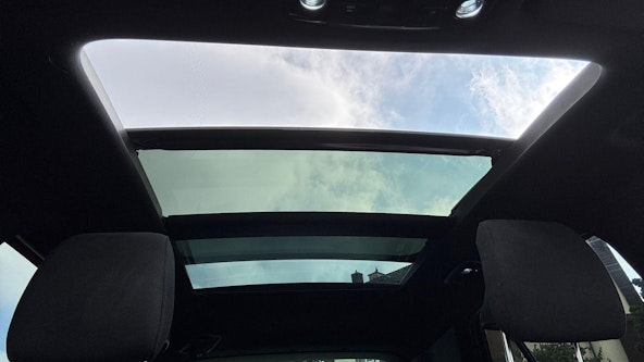 Vehicle image 13 Vehicle image 13