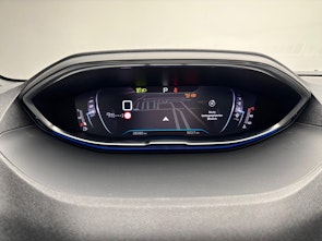 Vehicle image PEUGEOT 5008 1.5 BlueHDi GT