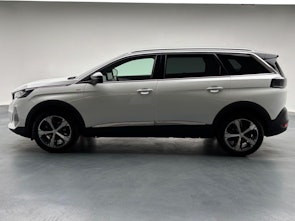 Vehicle image PEUGEOT 5008 1.5 BlueHDi GT