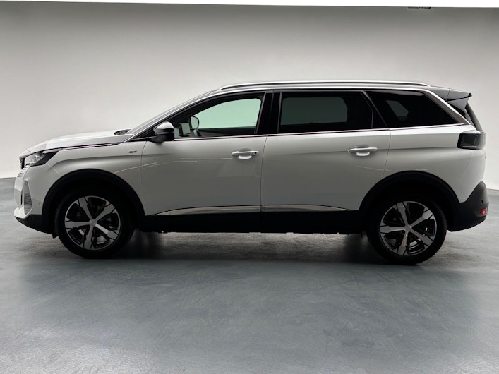 Vehicle image PEUGEOT 5008