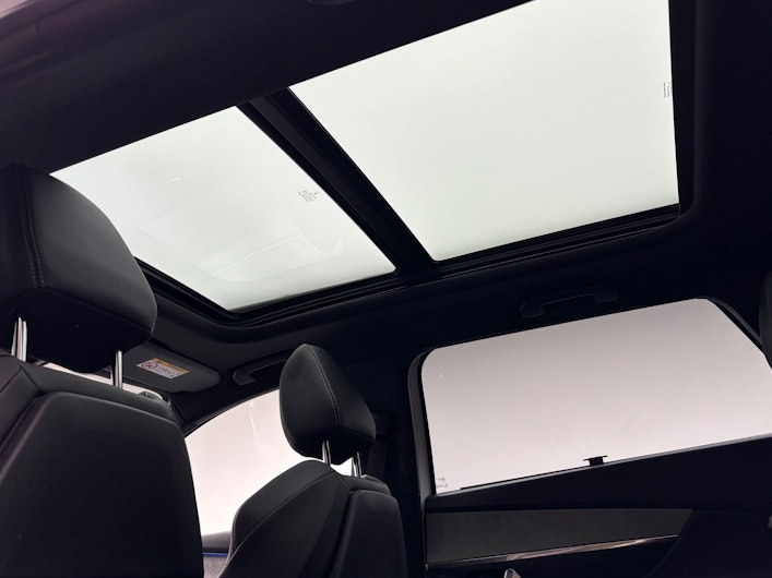 Vehicle image PEUGEOT 5008