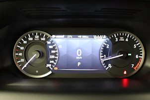 Fahrzeugbild LAND ROVER Discovery Sport 2.0 Si4 R-Dynamic SE